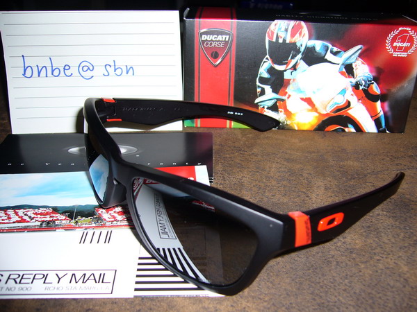 Oakley best sale jupiter ducati