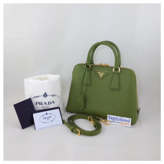 prada saffiano alma mini